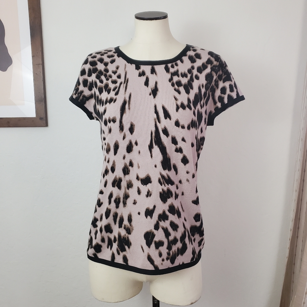 Calvin Klein Short Sleeve Animal Print Sweater - Picture 2 of 4